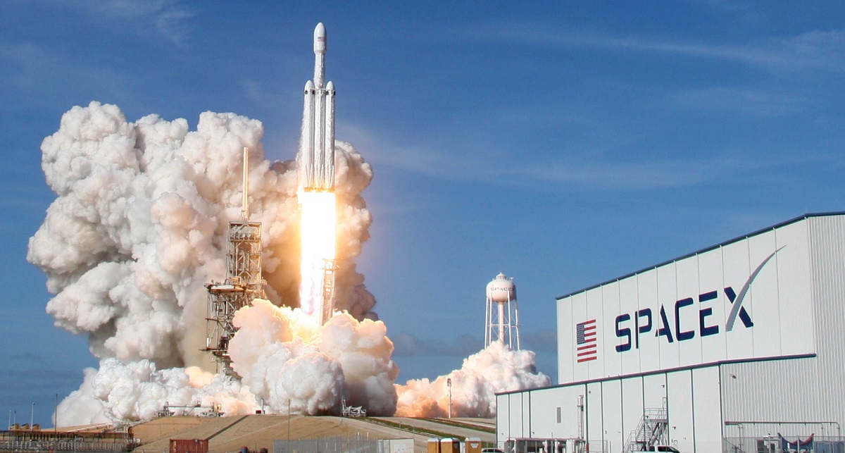 SpaceX веде переговори з інвесторами про залучення $44 млрд