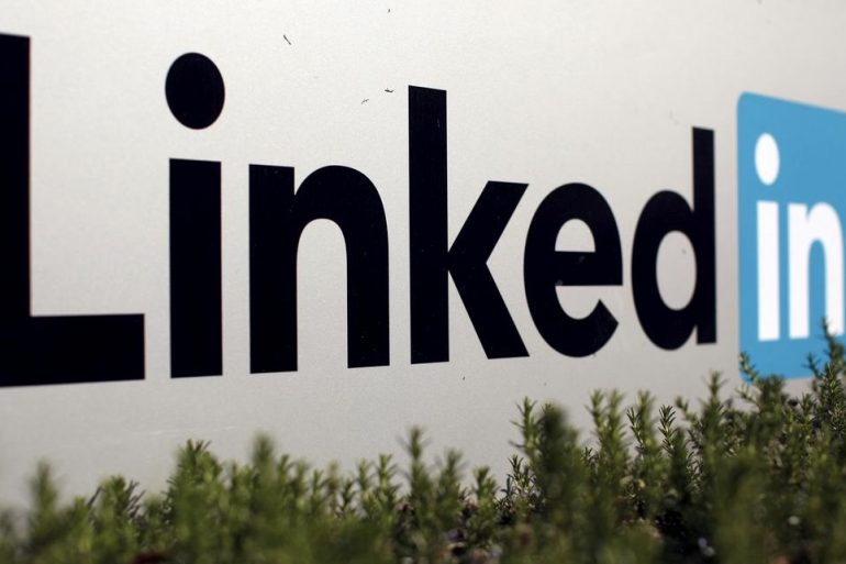 LinkedIn скоротить майже 1000 співробітників через пандемію