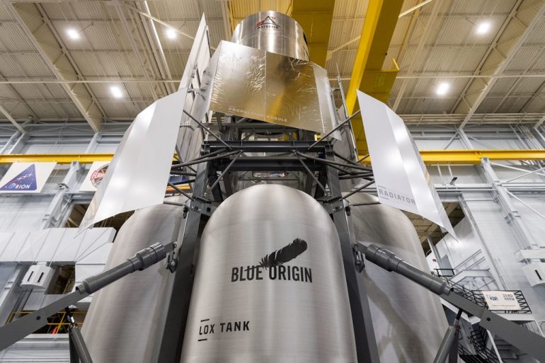 Blue Origin передала NASA макет лунного посадочного модуля для испытаний