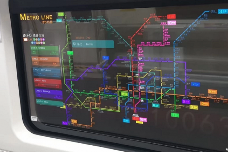 LG замінив вікна в китайському метро на прозорі OLED-дисплеї