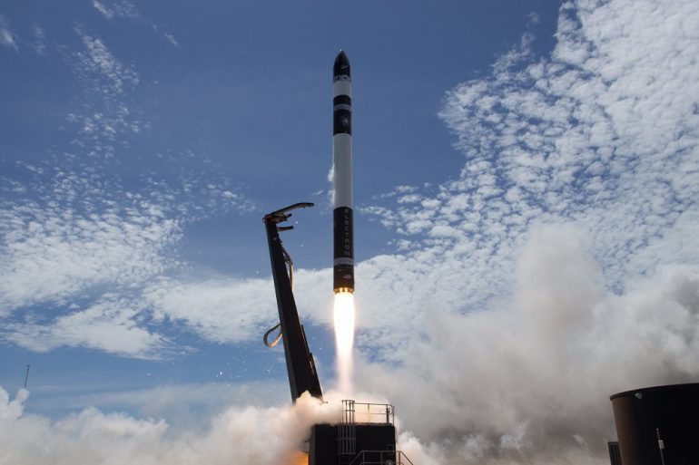 Rocket Lab успешно запустил ракету Electron со спутником