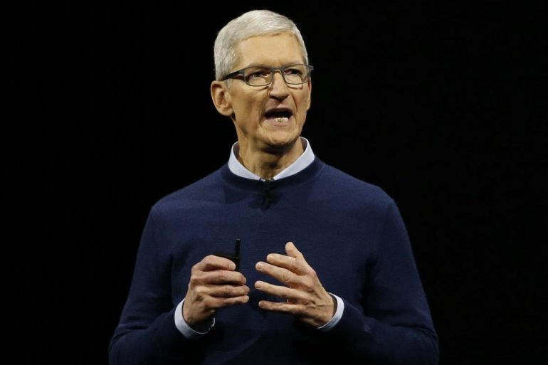 Гендиректор Apple Тим Кук стал миллиардером, – Bloomberg
