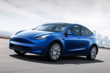 Tesla готовит более доступную версию кроссовера Model Y