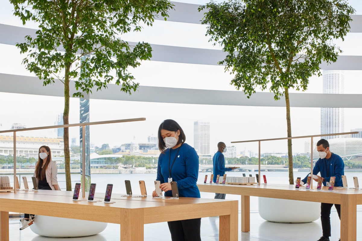 Как выглядит плавучий Apple Store в Сингапуре