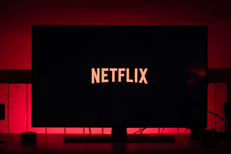 Две студии будут дублировать контент Netflix на украинский язык