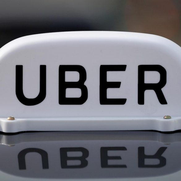 Uber вимагатиме від пасажирів селфі в масці