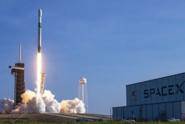 SpaceX запустила 12 партию интернет-спутников Starlink