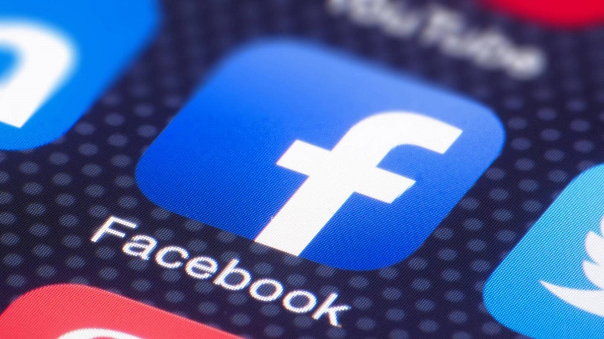 Facebook видалив три російські мережі акаунтів, що поширювали фейки
