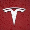 Вартість акцій Tesla впала на рекордні 21,1%