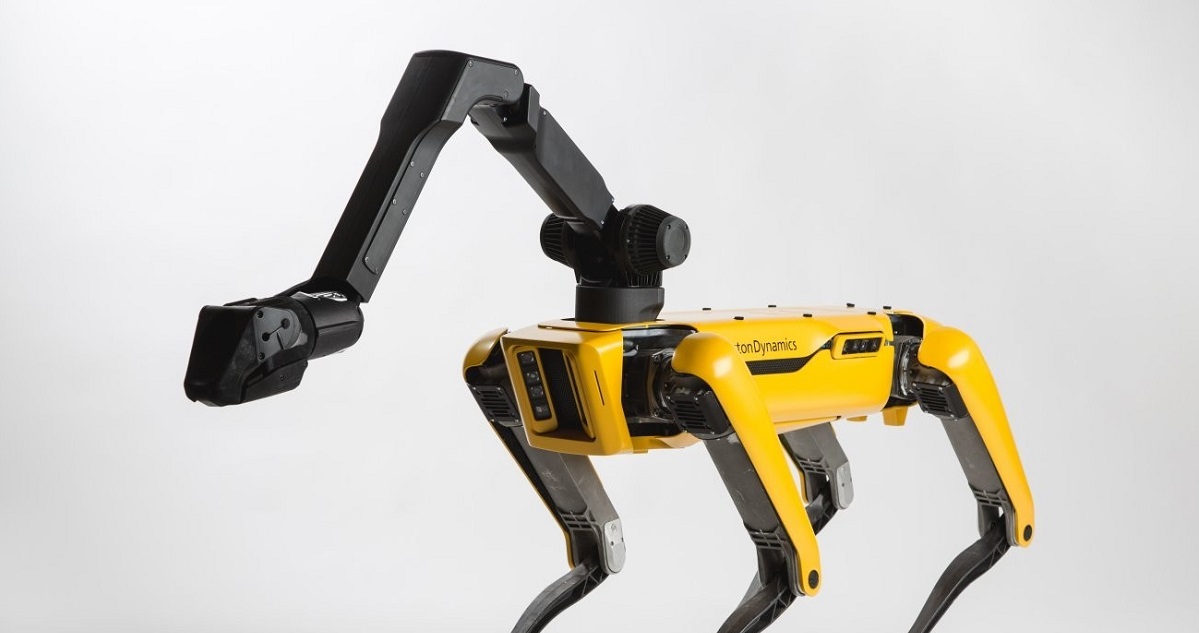 Boston Dynamics выпустит робота Spot с рукой уже в следующем году