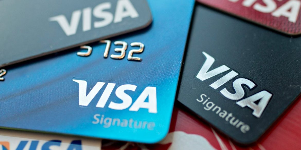 Количество бесконтактных платежей Visa во время пандемии выросло на 500 млн