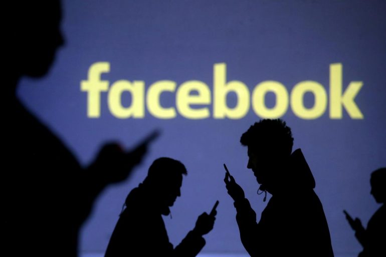 Facebook и Twitter заблокировали профили украинского помощника Джулиани