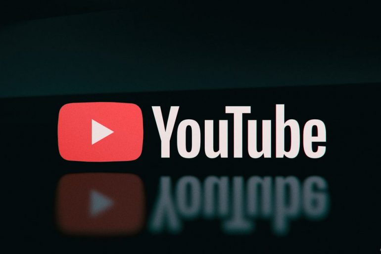 YouTube тестує продаж товарів в відео, - Bloomberg