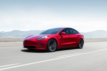 Рыночная стоимость Tesla впервые превысила полтриллиона долларов