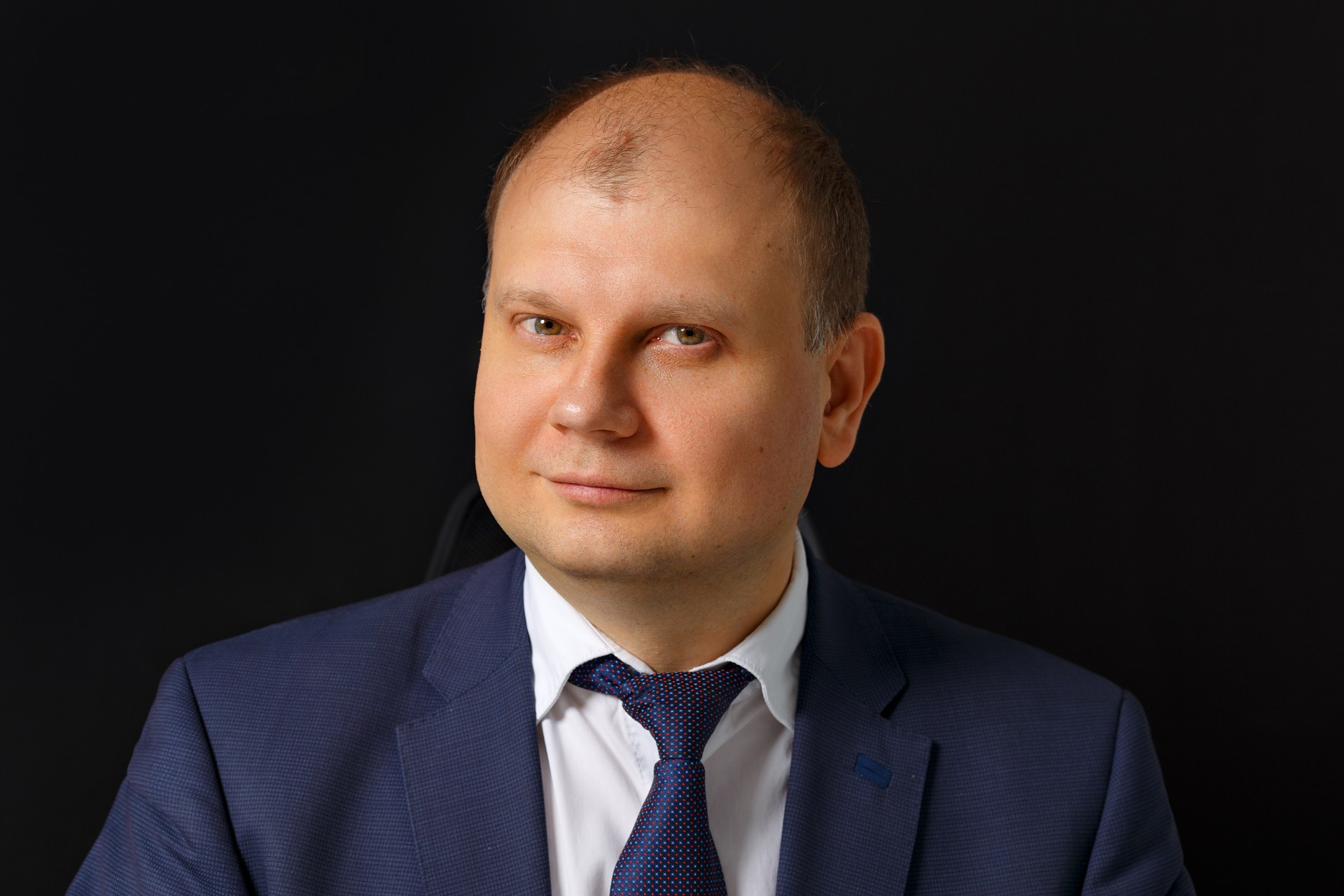 7 складних питань Дмитру Яковлєву, IBOX Bank: чи є майбутнє у карток, коли у машин будуть гаманці, та як усі українці отримають рахунок у банку