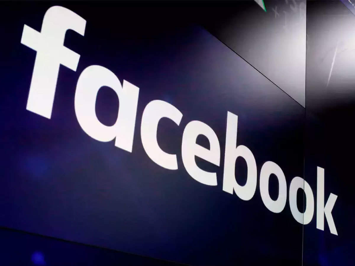 Facebook заблокував сотні профілів, пов'язаних зі «Слугою народу»