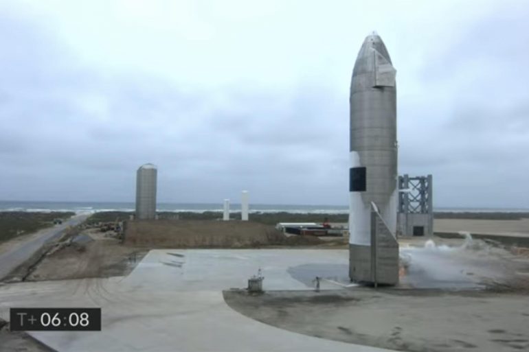 SpaceX вдалося вперше успішно приземлити прототип космічного корабля Starship