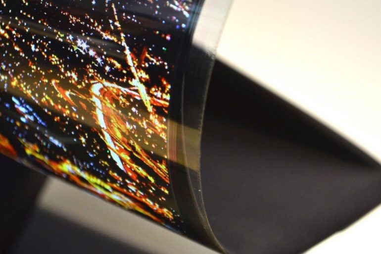 Фото: новый эластичный дисплей Samsung для измерения показателей здоровья