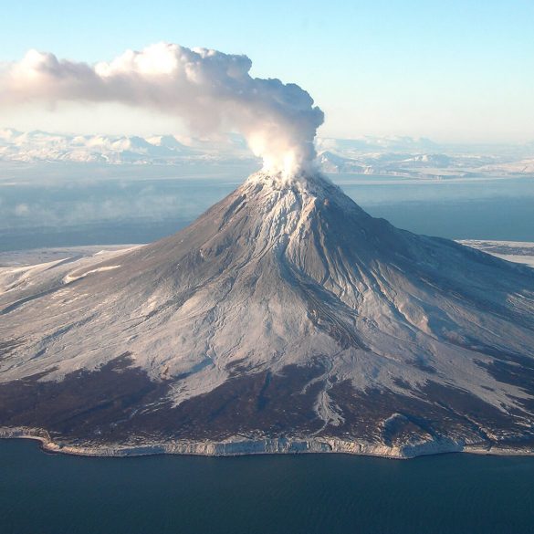 Сальвадор будет майнить биткоин с помощью вулканов