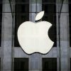 Apple стала первой компаний в истории с капитализацией $2,4 трлн
