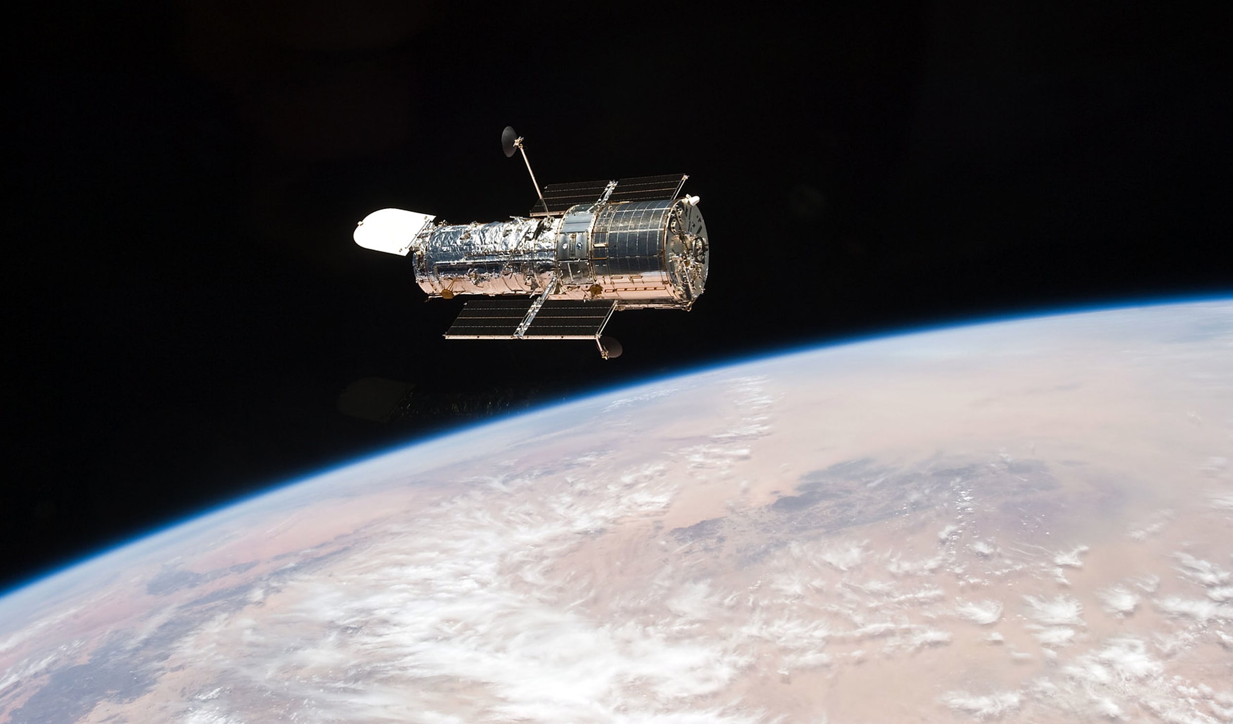 NASA удалось отремонтировать Hubble и вернуть его в рабочий режим