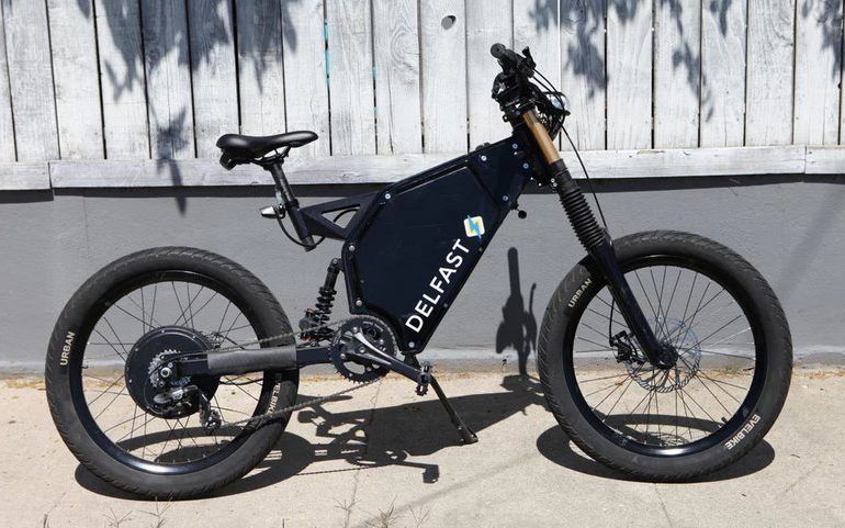 Поліція Каліфорнії тестує українські електровелосипеди DelFast