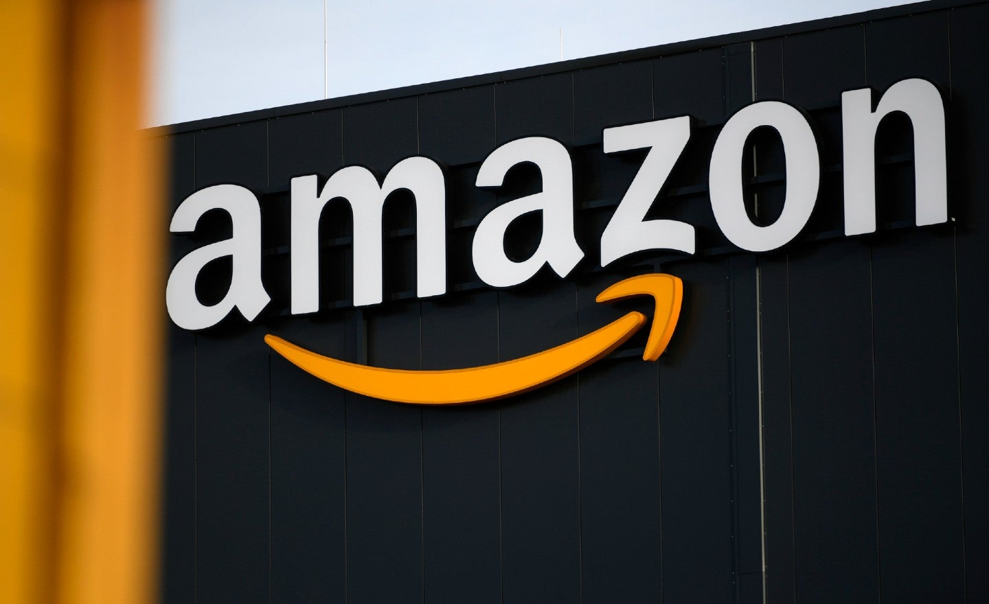 Amazon зарегистрировал представительство в Украине, но не собирается открывать интернет-магазин