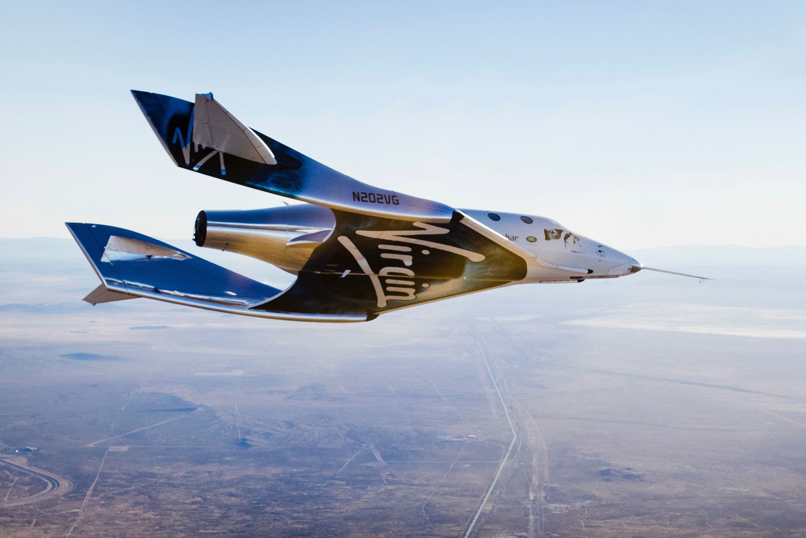 Virgin Galactic выполнит первый туристический полет в космос - трансляция
