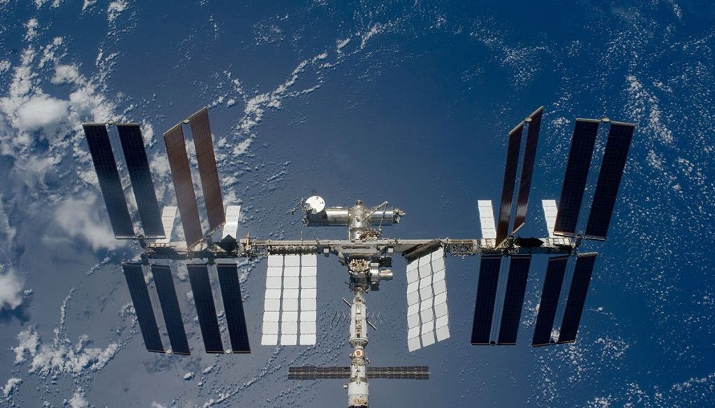 Мимовільний запуск двигунів російського модуля «Наука» призвів до безладного обертання МКС