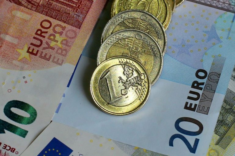 В Евросоюзе могут запретить платежи наличными больше €10 евро и анонимные криптокошельки