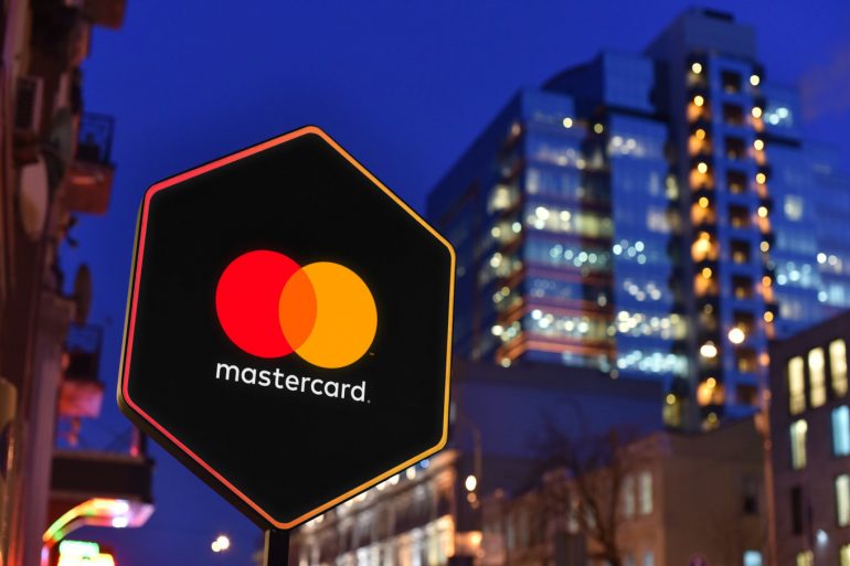 Індія заборонила Mastercard випускати нові карти на її ринку