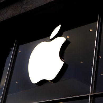 Суд обязал Apple выплатить $300 млн компенсации за нарушение патентов