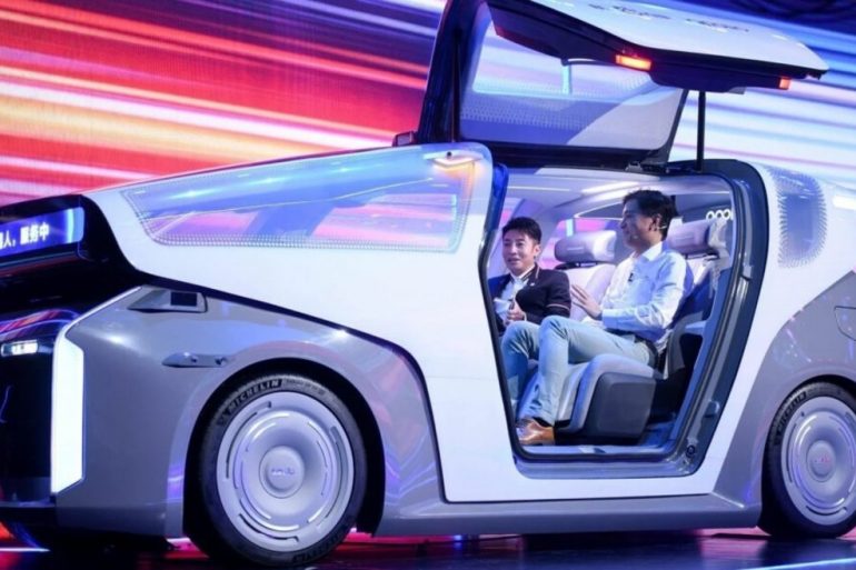Baidu представив свій перший електрокар з автопілотом