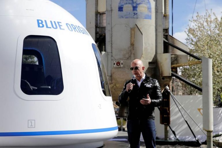 Blue Origin Джеффа Безоса подала в суд на NASA из-за контракта со SpaceX