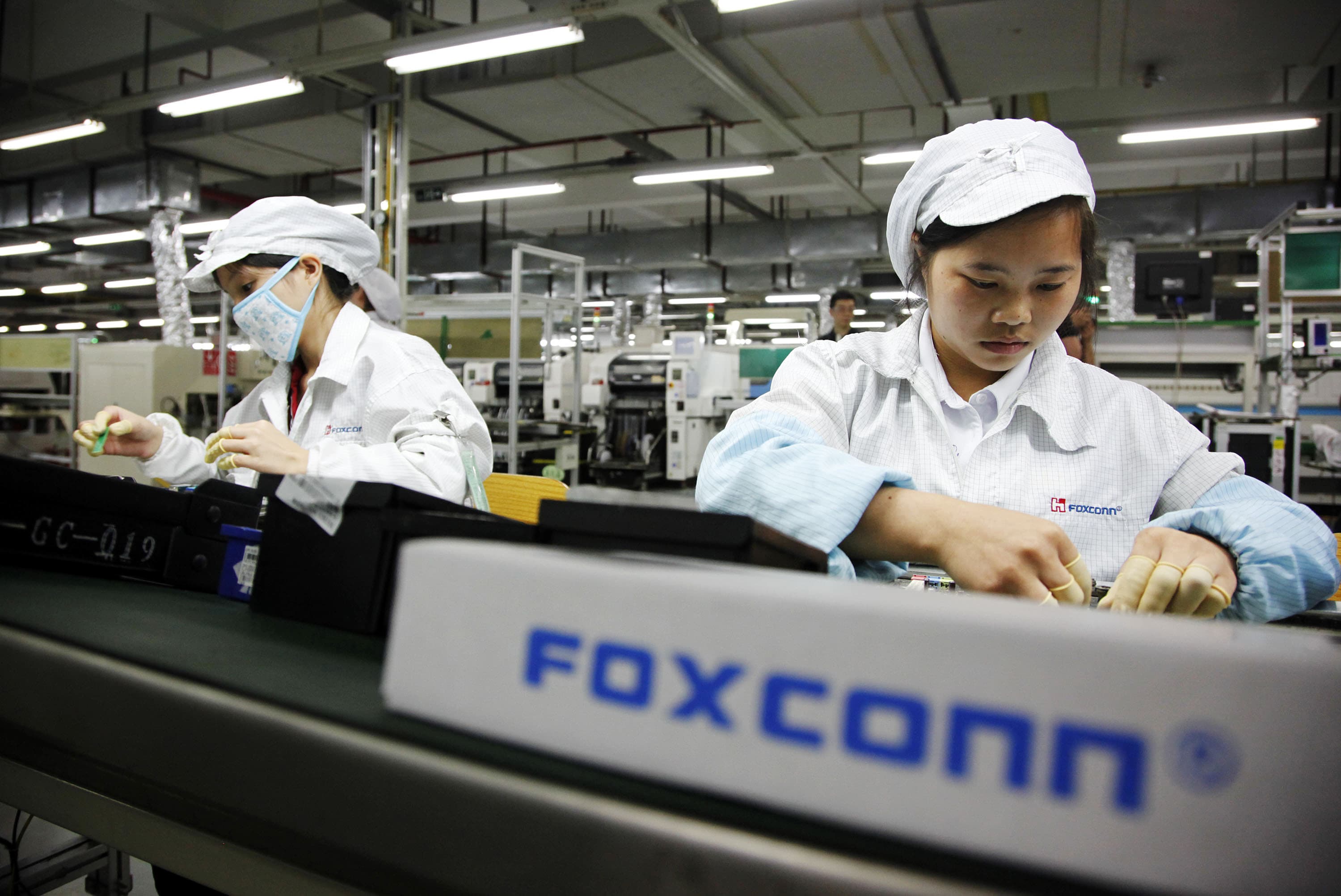 Foxconn купив завод для виробництва процесорів для власних електромобілів