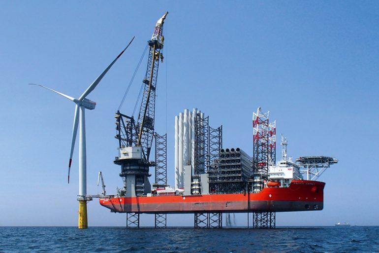 Біля берегів Японії побудують плавучі вітряні електростанції