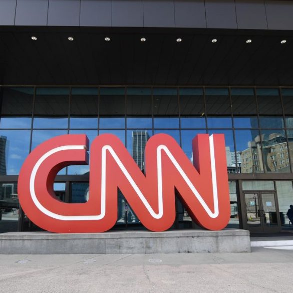 CNN звільнила співробітників, які прийшли до офісу нещепленими