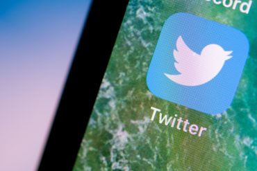 Twitter дозволить користувачам скаржитися на твіти з дезінформацією