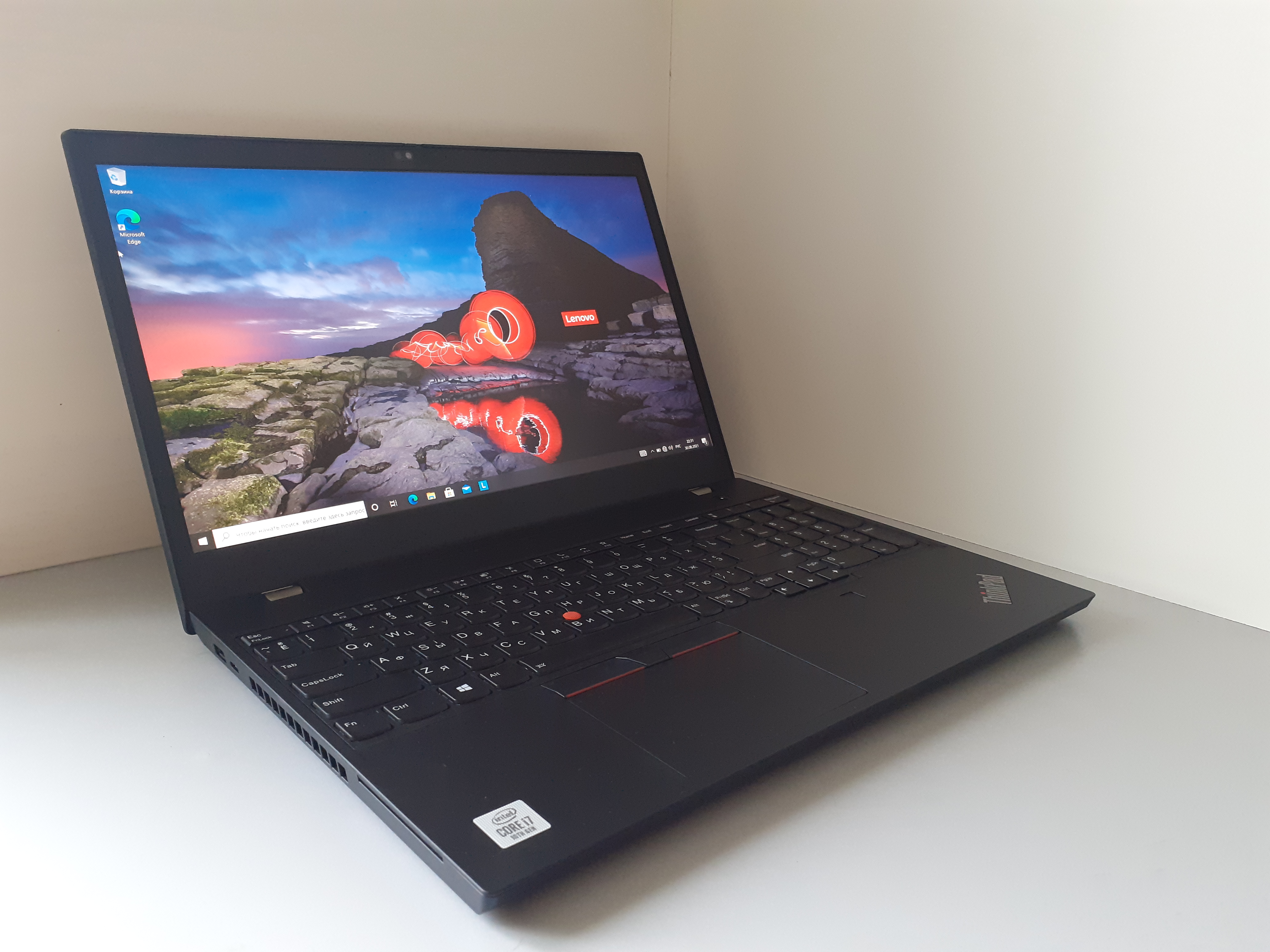 Ноутбук для работы с усиленной защитой: обзор Lenovo ThinkPad T15 Gen 1