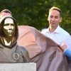В Будапеште открыли памятник создателю биткоина
