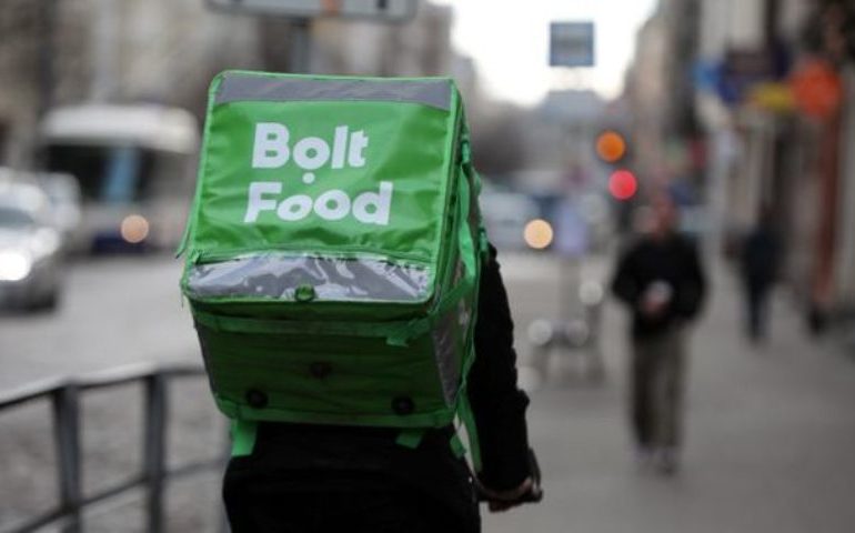 Кур'єри Bolt Food у Києві почали бойкот і вимагають переглянути умови роботи