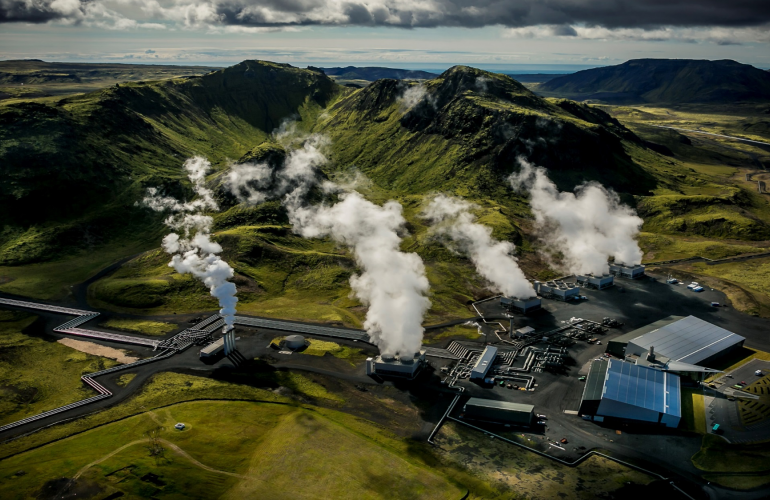 В Исландии запустили крупнейшую в мире установку для улавливания СО2 из воздуха