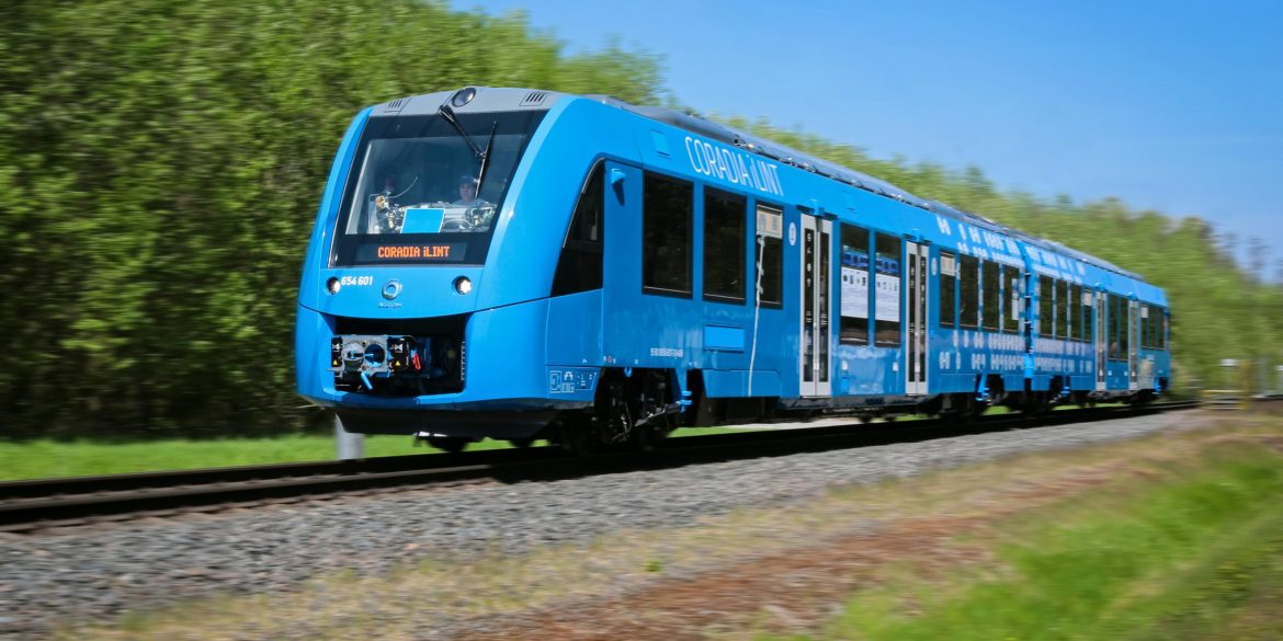 Впервые во Франции прошли испытания поезда на водородном топливе
