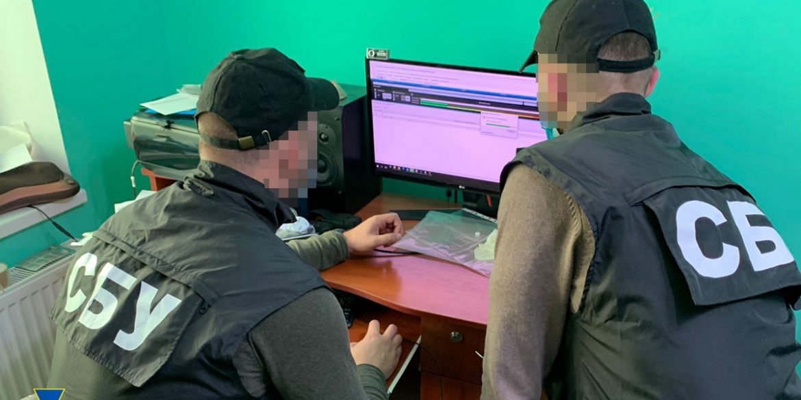 СБУ викрила хакера, який створив 100-тисячну армію ботів для кібератак
