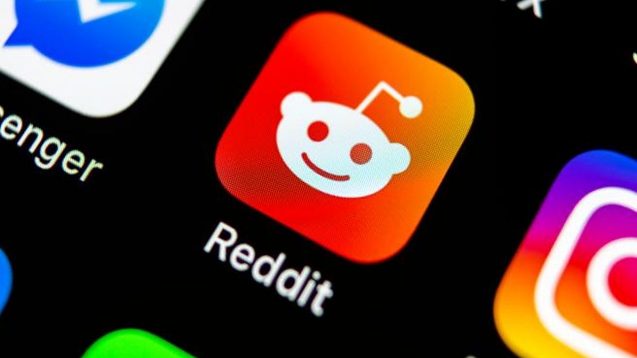 Reddit ищет разработчика для запуска собственной NFT-платформы
