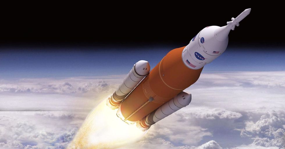 NASA закінчила збірку ракети Space Launch System для польотів на Місяць. Перший запуск запланований на 2022 рік