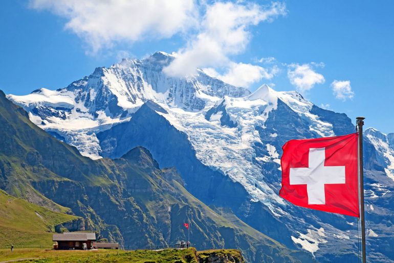 У Швейцарії почали збір підписів за референдум про внесення біткоіну до Конституції