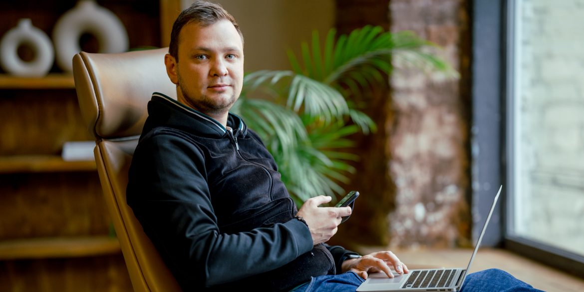 «В Україні є все для зростання кіберспорту»: інтерв'ю з менеджером команди LEOGAMING Олександром Довженком