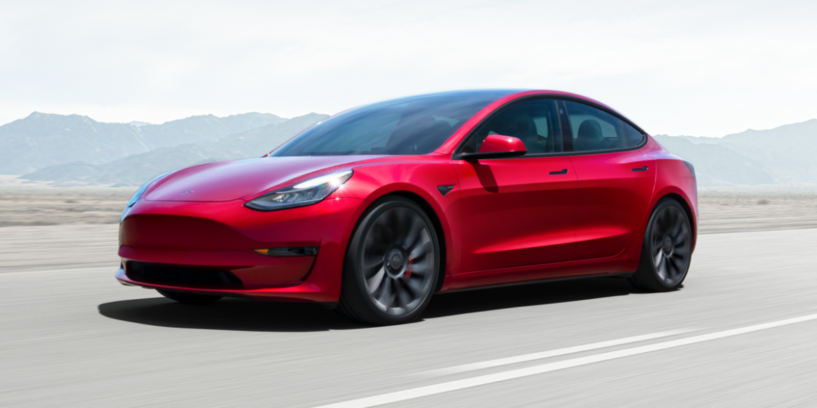 Tesla отзывает почти 12 тысяч электромобилей из-за ложных уведомлений о столкновении