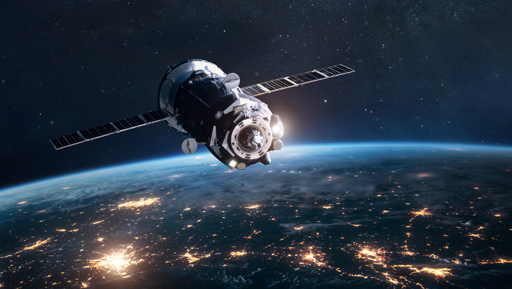 Уламки збитого Росією супутника загрожують сотням апаратів Starlink Ілона Маска